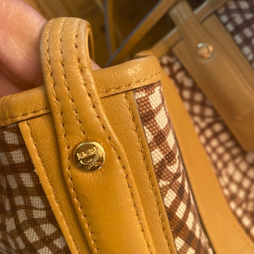 3 Piece Sale ๐MCM Tote Handbag Wallet - Picture 16 of 16